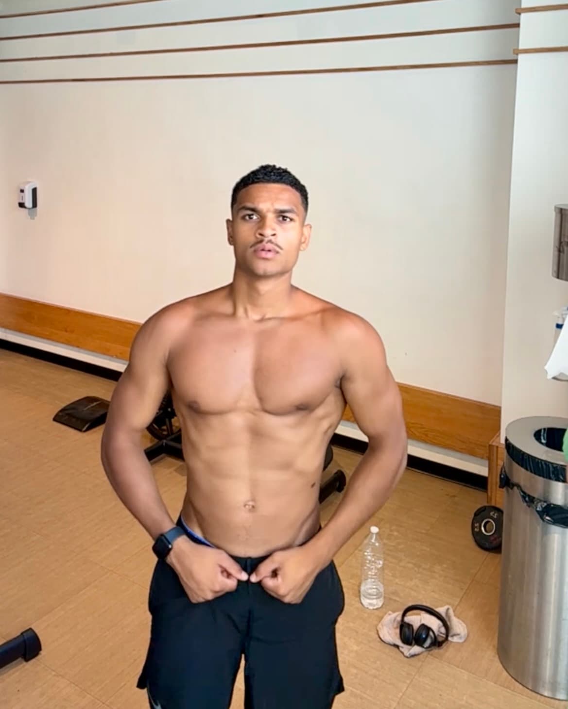 Enzo ARE, coach sportif AE Training